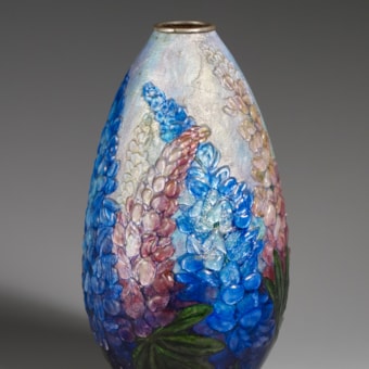 Lupinen-Motiv Vase