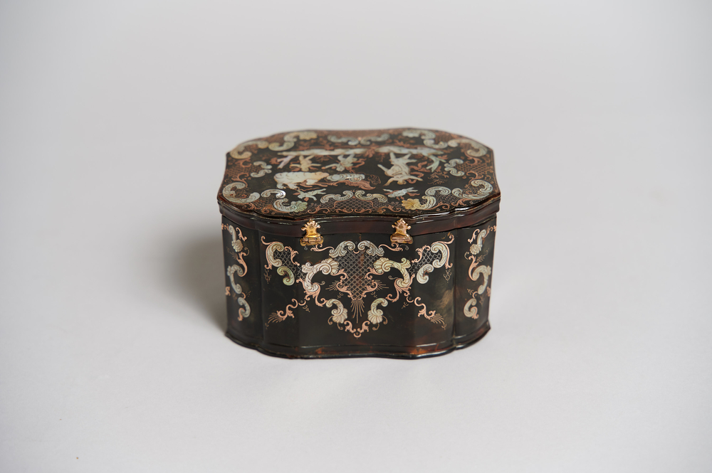 An Italian Tortoiseshell Casket