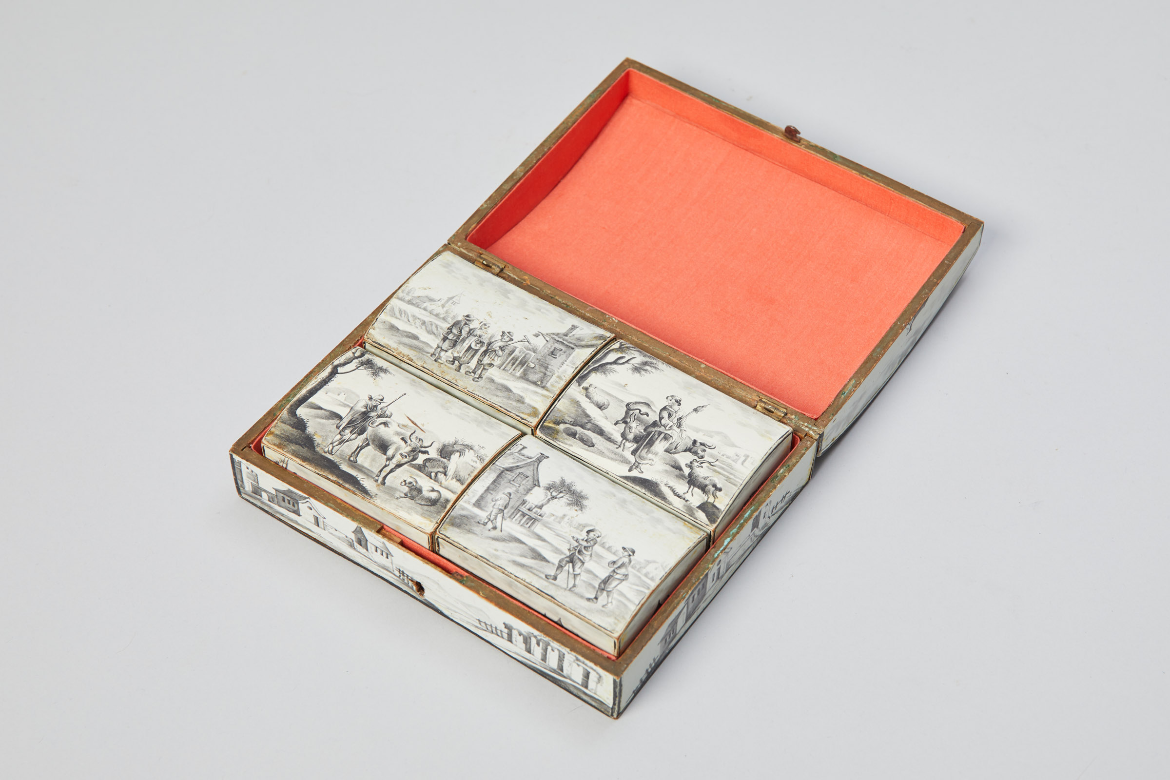 A Beautiful Belgian Spa Gaming Casket &quot;En Grisaille