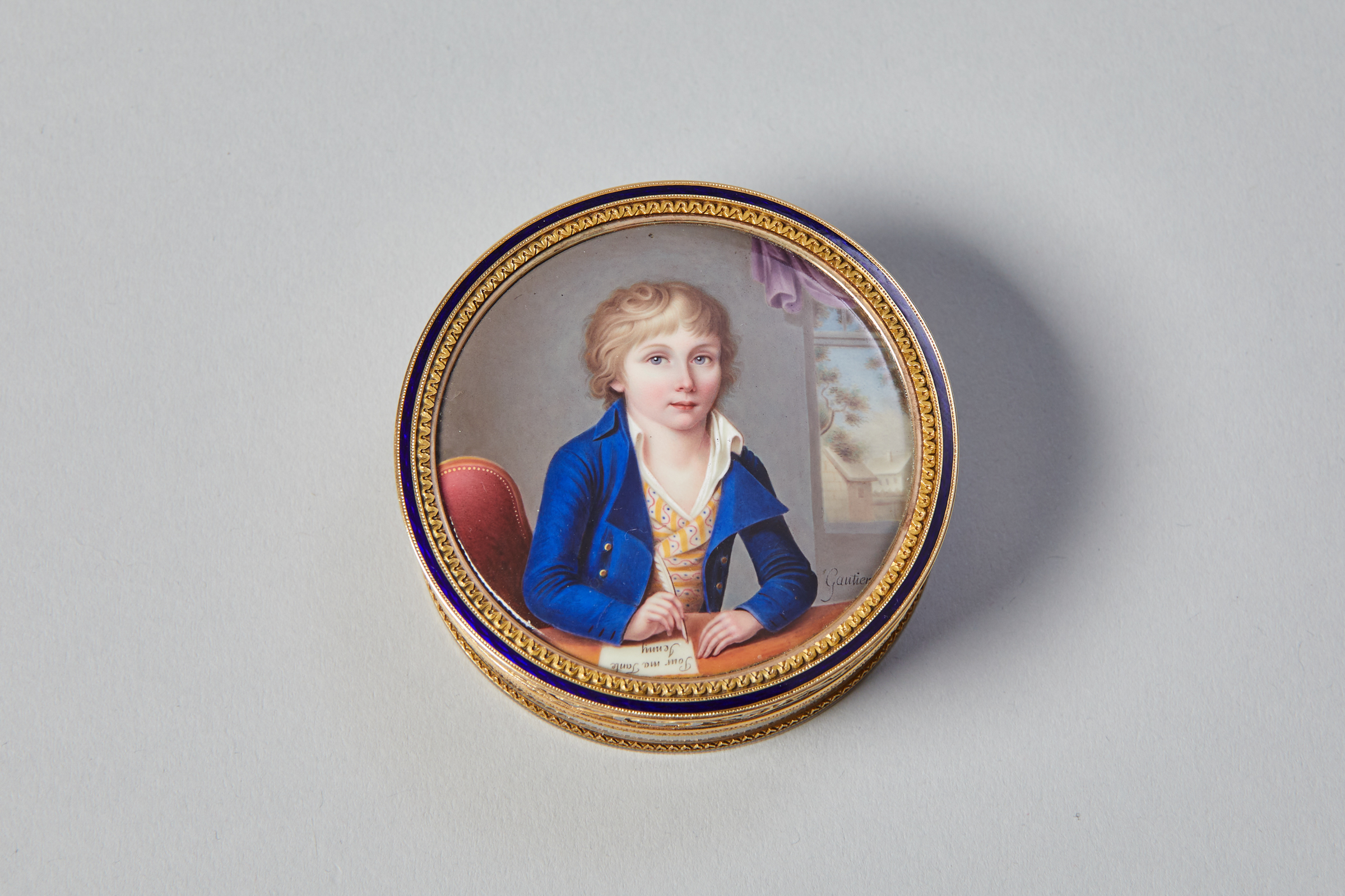 Glass bonbonniere in an enamelled gold setting with  a highly detailed signed enamel portrait