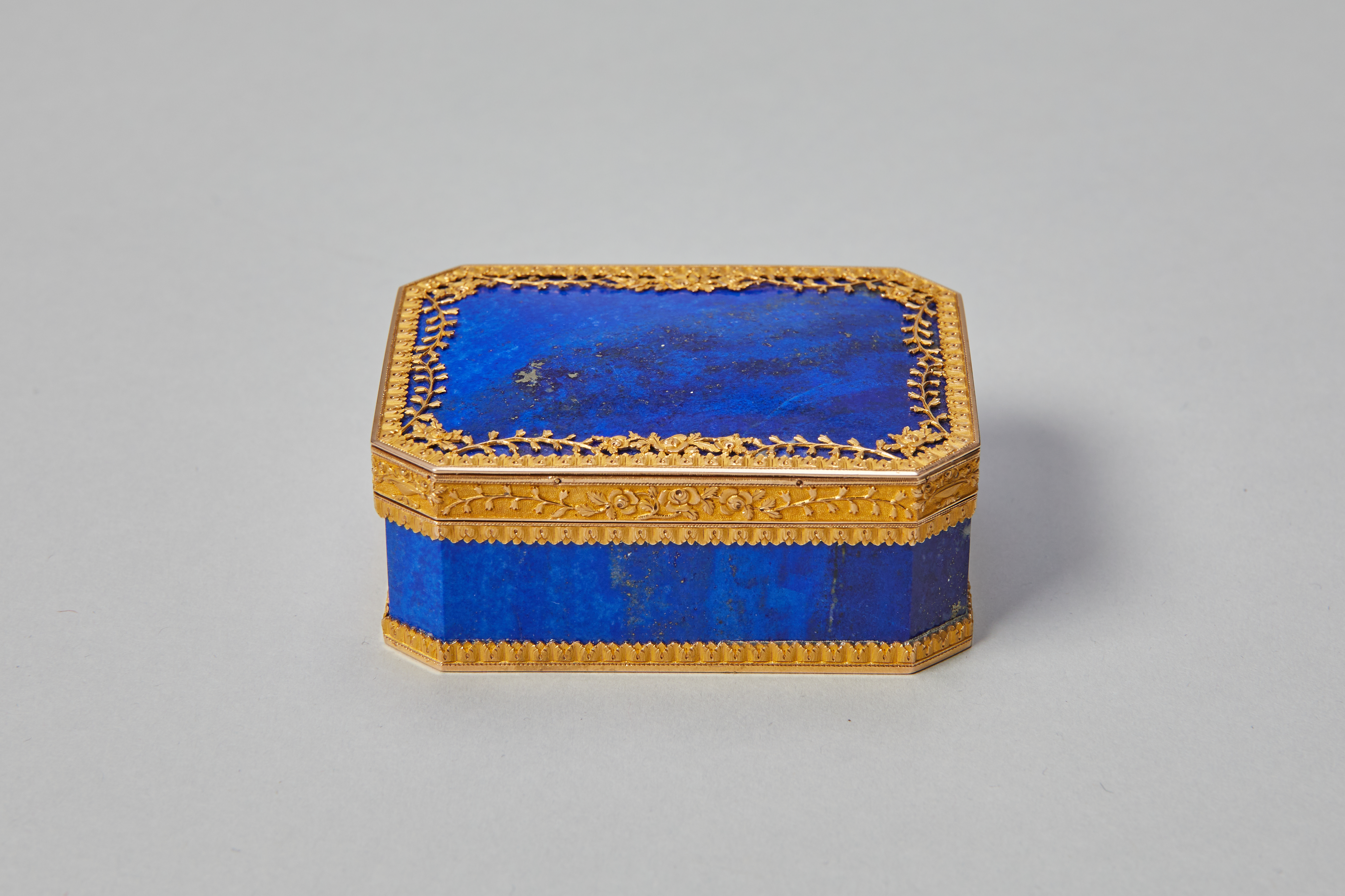 Goldtabatiere Lapislazuli
