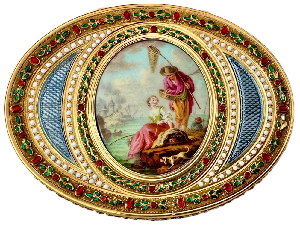 Emaillierte ovale Gold-Tabatiere 