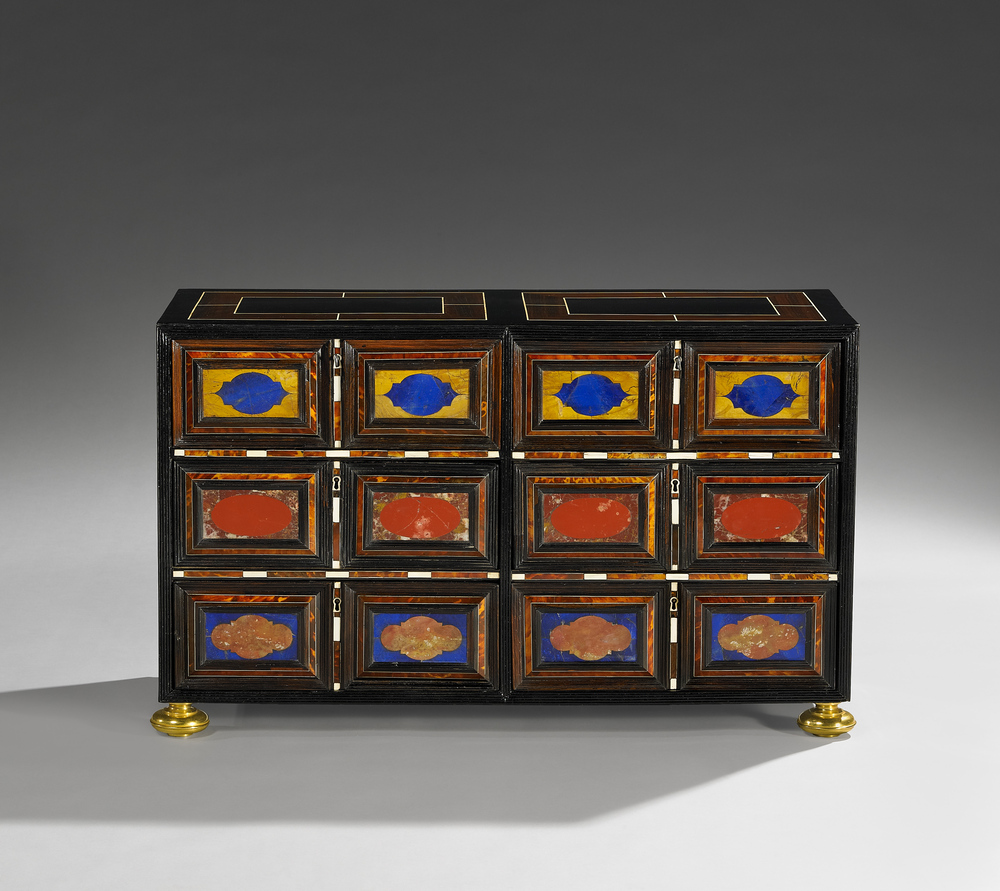 Un meuble italien Pietra Dura